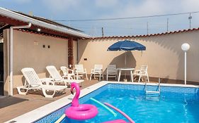 Casa Linda e Espacosa com Lareira e 2 Piscinas - Adulto e Infantil, sendo Adulto Aquecida - Proximo da Praia